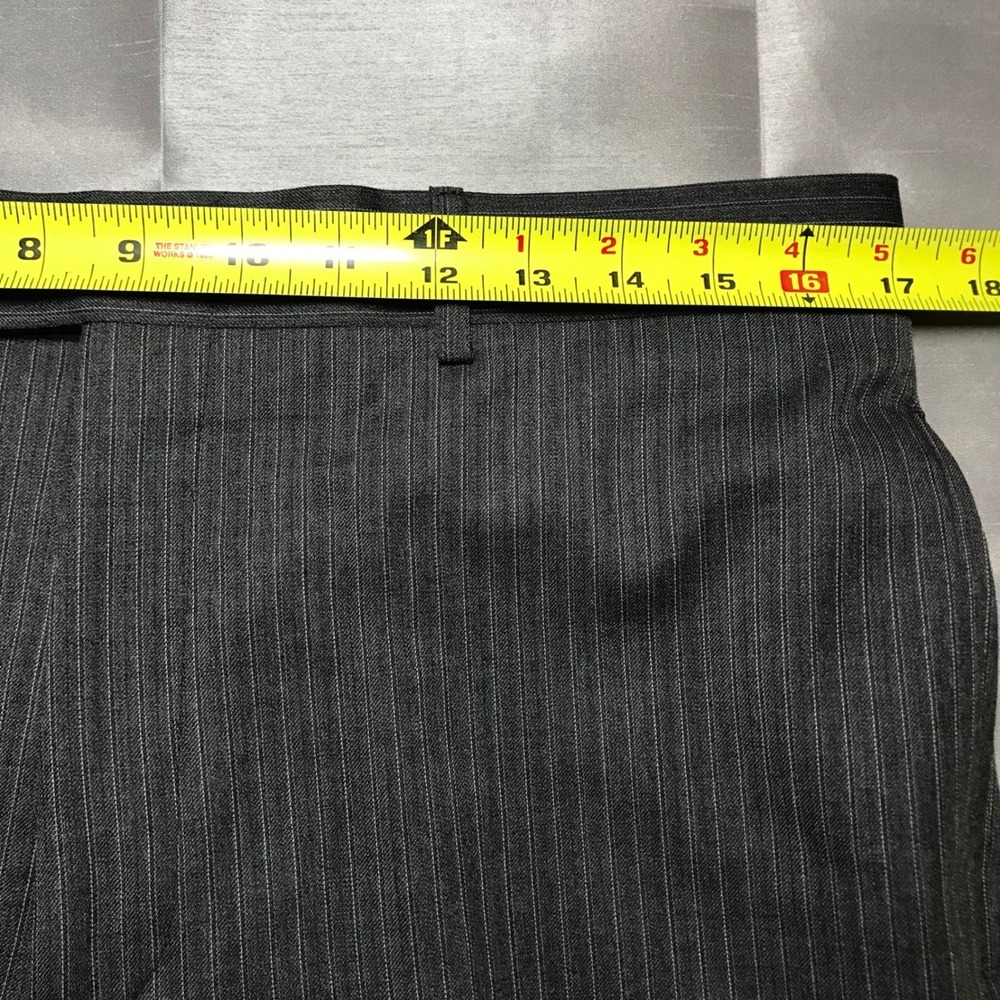 Tommy Hilfiger Mens 100% Wool Pinstripe Suit Charcoal Grey 40R Jacket 34R Pants - Picture 11 of 16